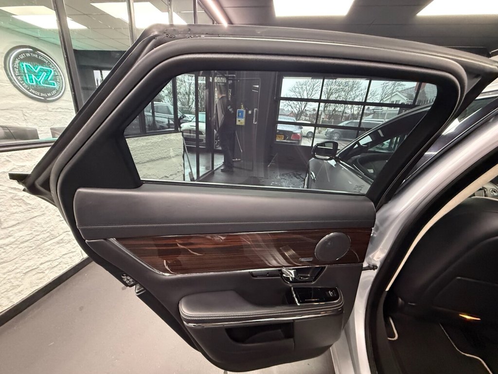 Used Jaguar XJ 2013 for sale - 77187890: Photo 32