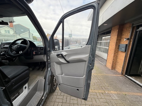Used Mercedes-Benz Sprinter 2011 for sale - 76185432: Photo 27
