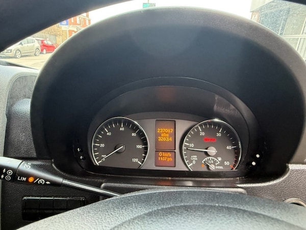 Used Mercedes-Benz Sprinter 2011 for sale - 76185432: Photo 28