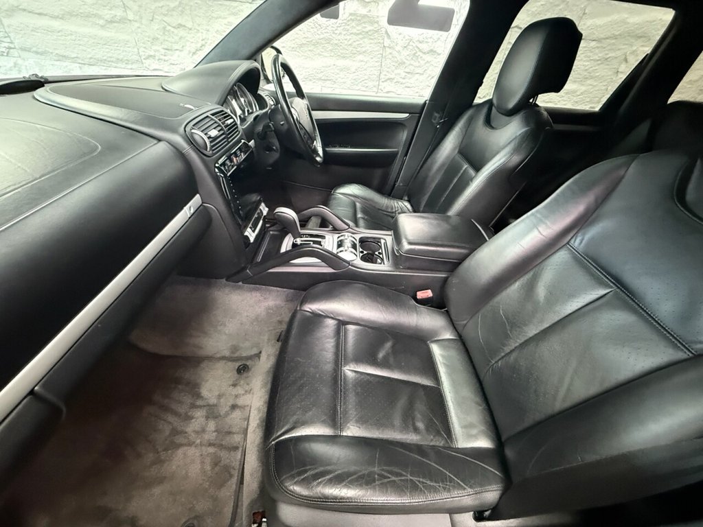 Used Porsche Cayenne 2004 for sale - 77546993: Photo 32