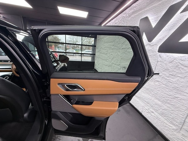 Used Land Rover Range Rover Velar 2018 for sale - 76333668: Photo 32