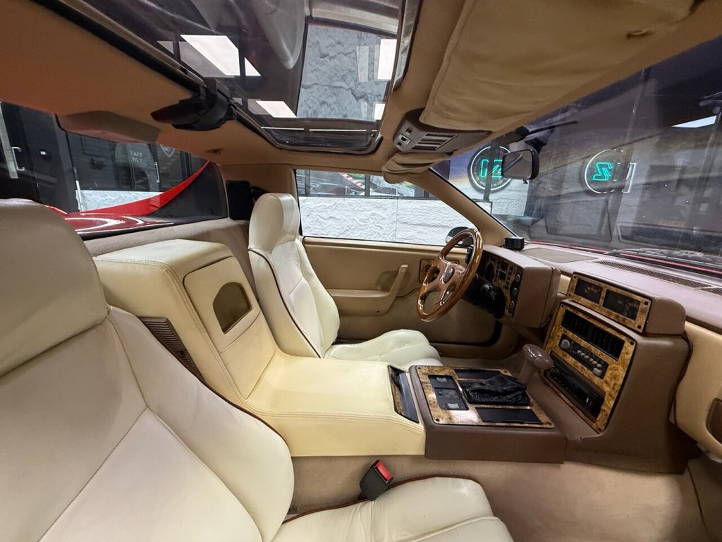 Used Pontiac Fiero 1988 for sale - 76901051: Photo 8