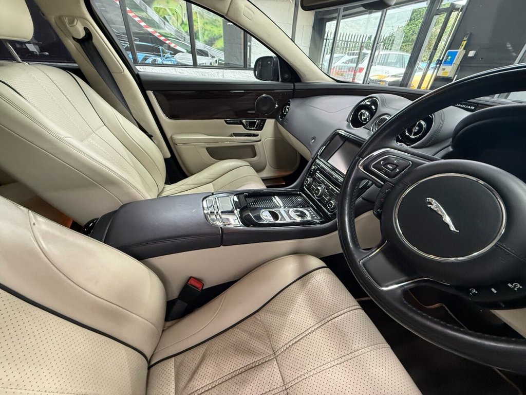Used Jaguar XJ 2014 for sale - 76147858: Photo 13