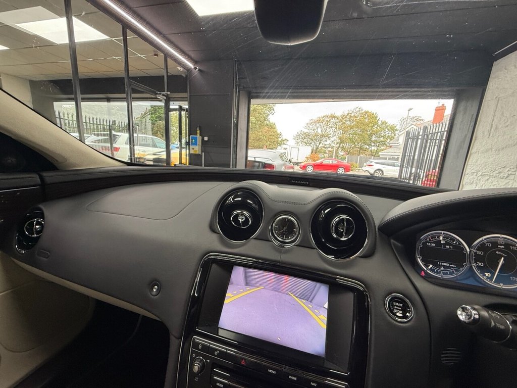 Used Jaguar XJ 2014 for sale - 76147858: Photo 21