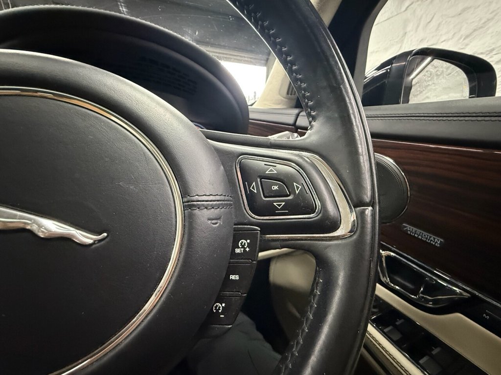 Used Jaguar XJ 2014 for sale - 76147858: Photo 22