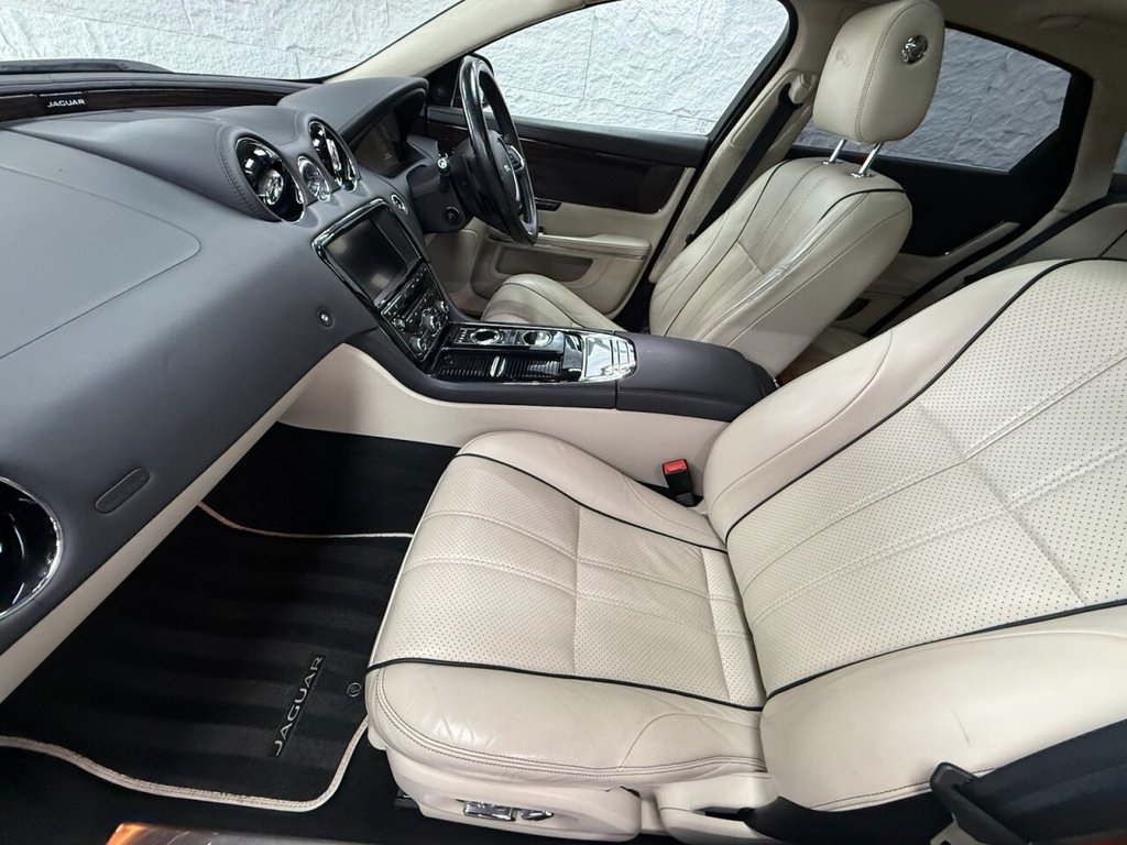 Used Jaguar XJ 2014 for sale - 76147858: Photo 35