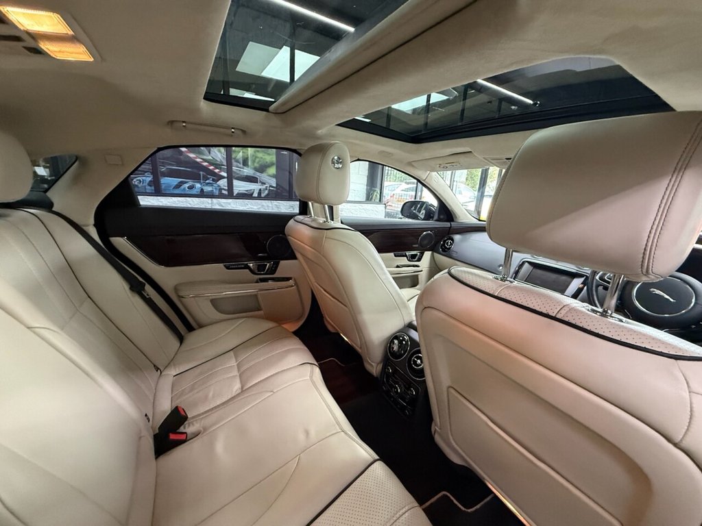 Used Jaguar XJ 2014 for sale - 76147858: Photo 5