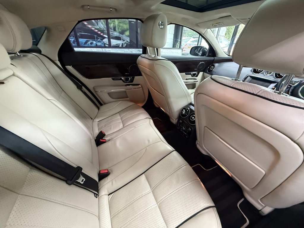 Used Jaguar XJ 2014 for sale - 76147858: Photo 9