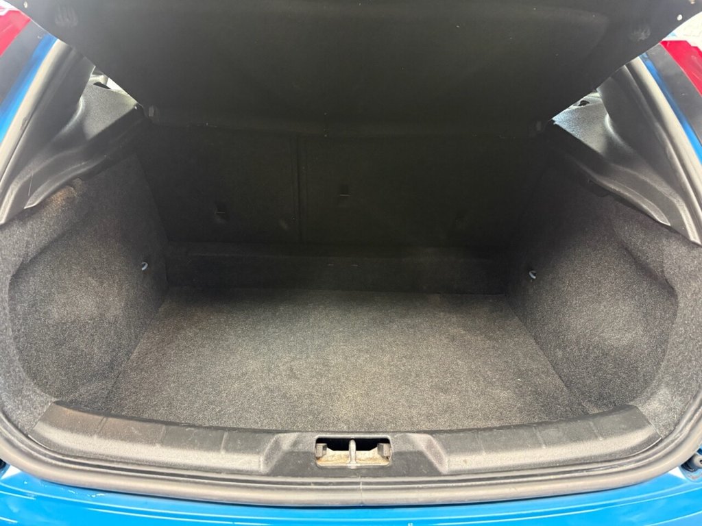 Used Volvo V40 2015 for sale - 78043951: Photo 27