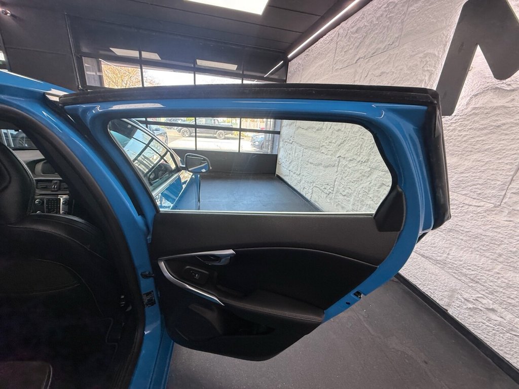 Used Volvo V40 2015 for sale - 78043951: Photo 28