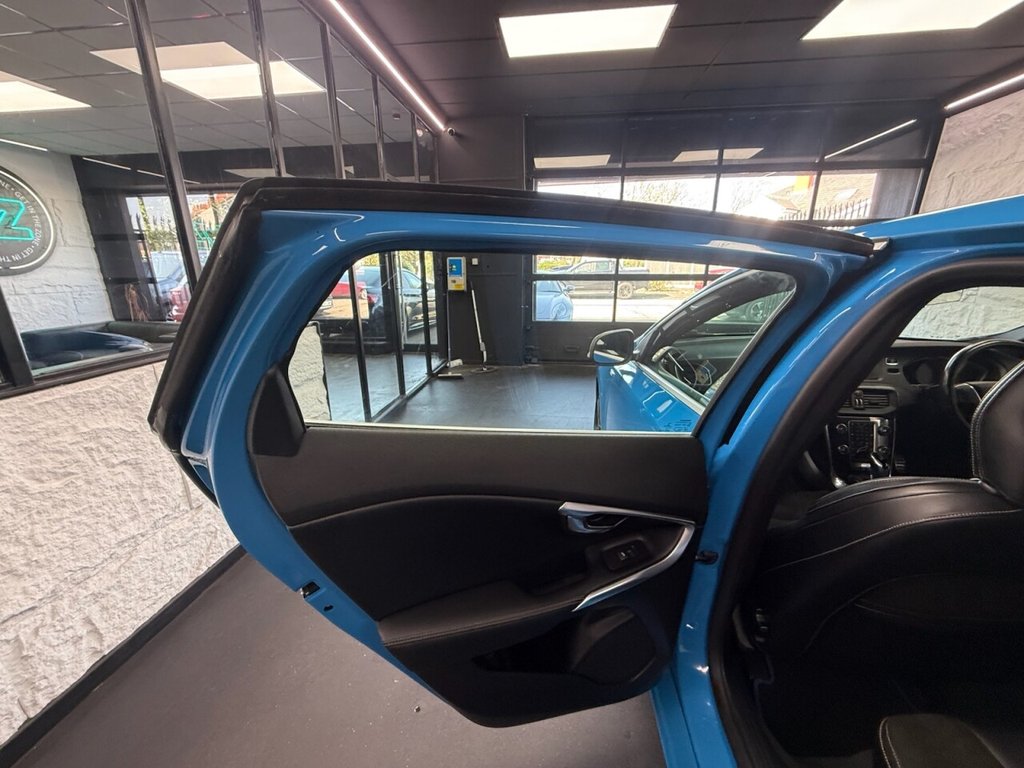 Used Volvo V40 2015 for sale - 78043951: Photo 30