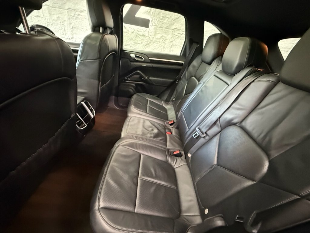 Used Porsche Cayenne 2013 for sale - 76703790: Photo 11