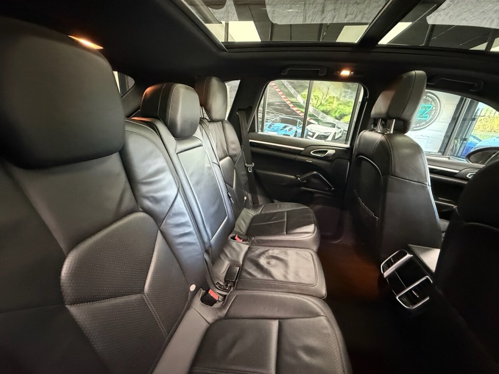 Used Porsche Cayenne 2013 for sale - 76703790: Photo 13