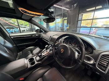 Used Porsche Cayenne 2013 for sale - 76703790: Photo
