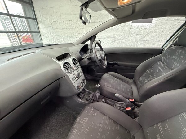 Used Vauxhall Corsa 2014 for sale - 76185120: Photo 10