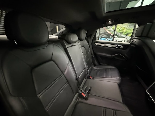 Used Porsche Cayenne 2019 for sale - 75666310: Photo 10