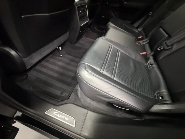Used Porsche Cayenne 2019 for sale - 75666310: Photo 36