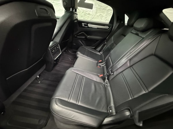 Used Porsche Cayenne 2019 for sale - 75666310: Photo 40