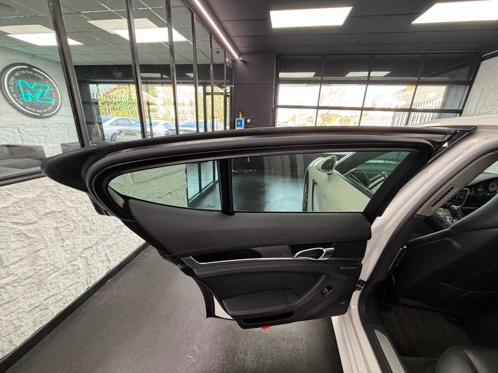 Used Porsche Panamera 2010 for sale - 76868195: Photo 33