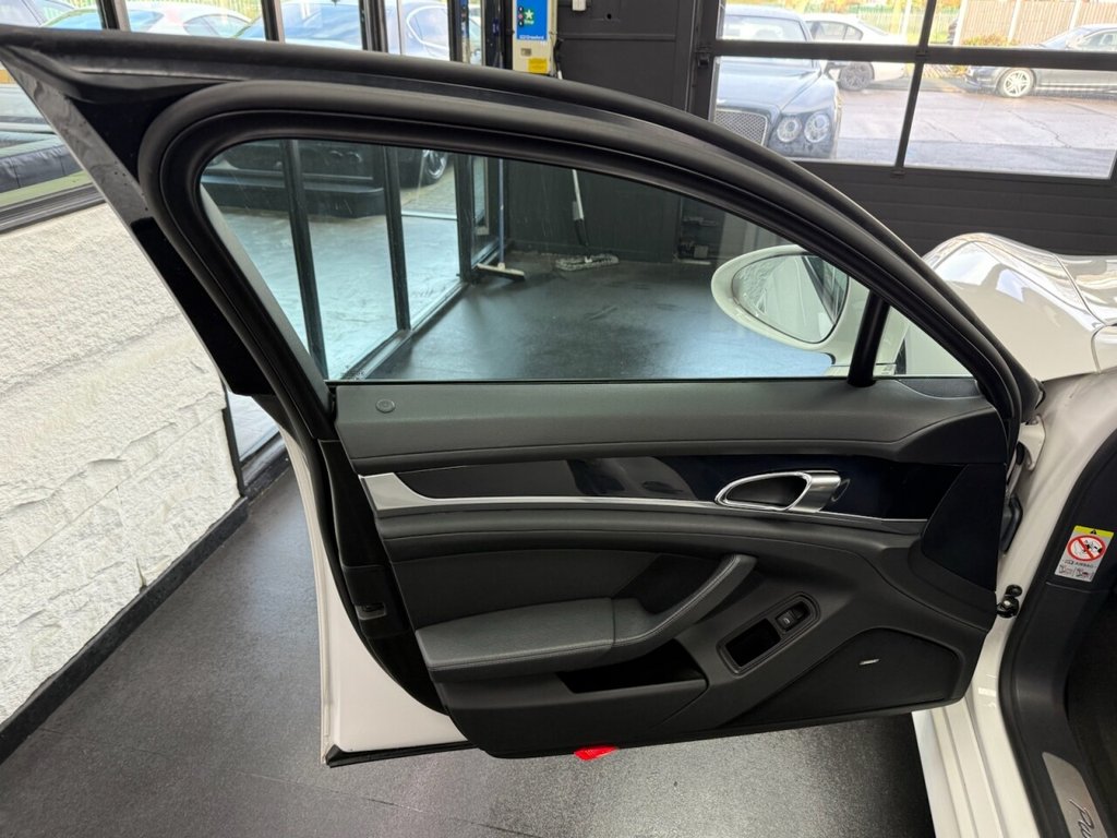 Used Porsche Panamera 2010 for sale - 76868195: Photo 35