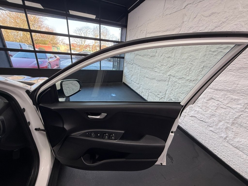 Used Kia Stonic 2019 for sale - 76934508: Photo 23
