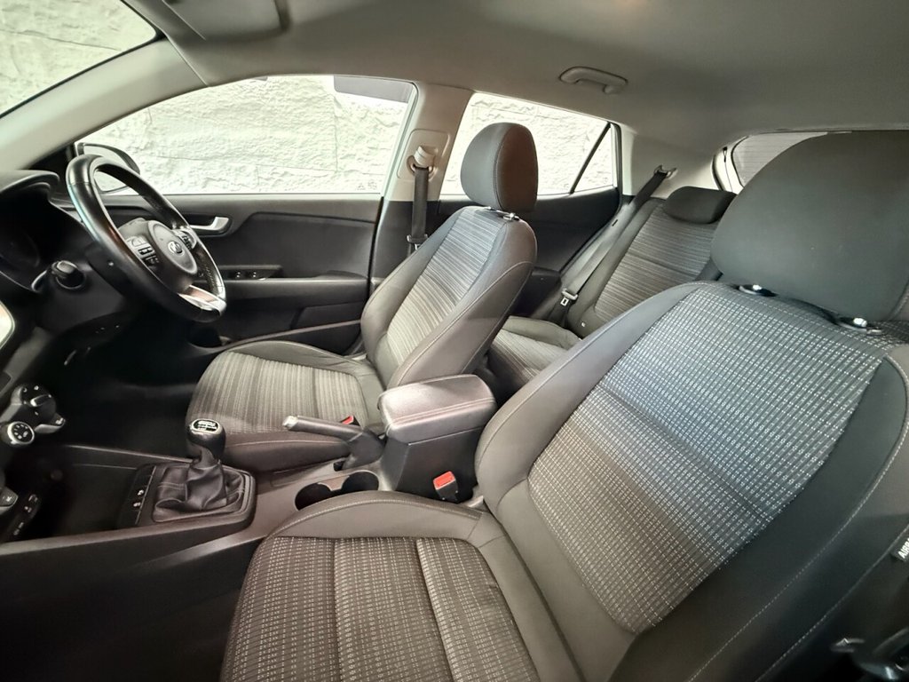 Used Kia Stonic 2019 for sale - 76934508: Photo 3