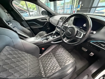 Used Jaguar F-Pace 2019 for sale - 79197329: Photo