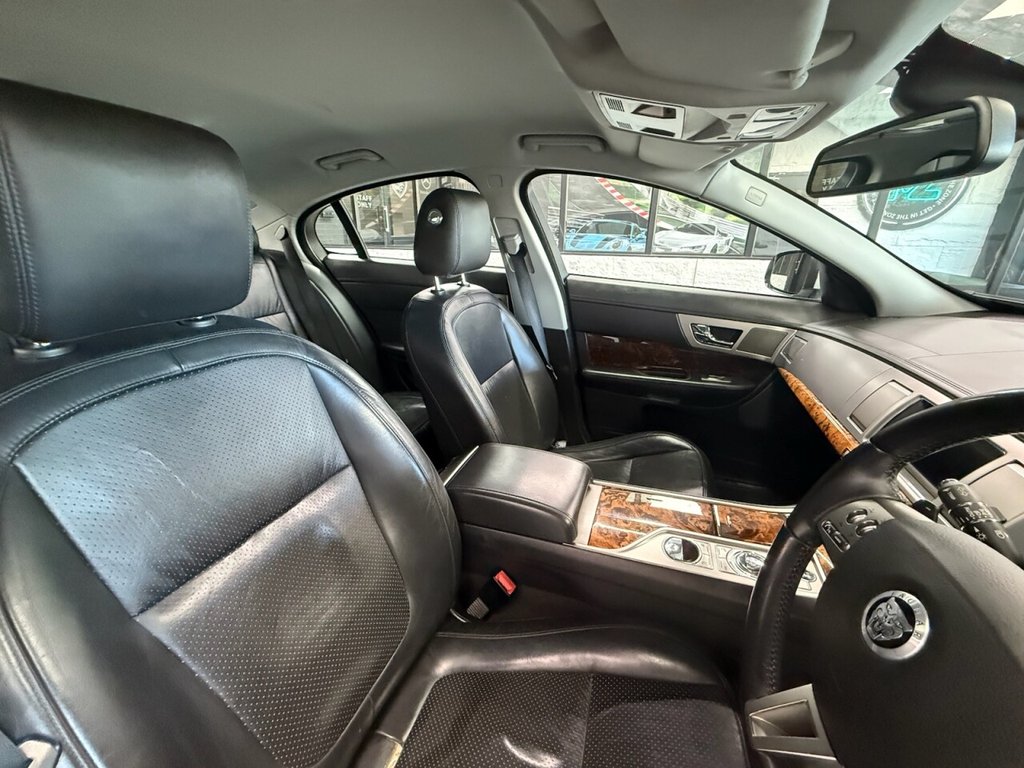 Used Jaguar XF 2010 for sale - 77110987: Photo 16