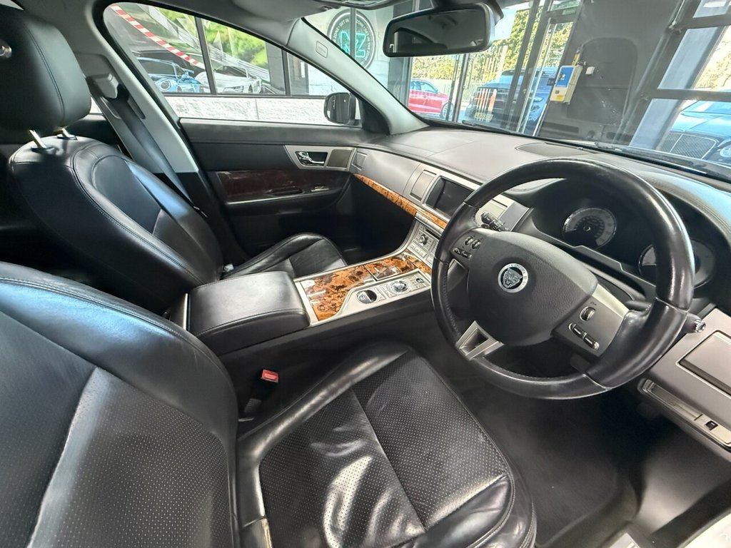 Used Jaguar XF 2010 for sale - 77110987: Photo 21