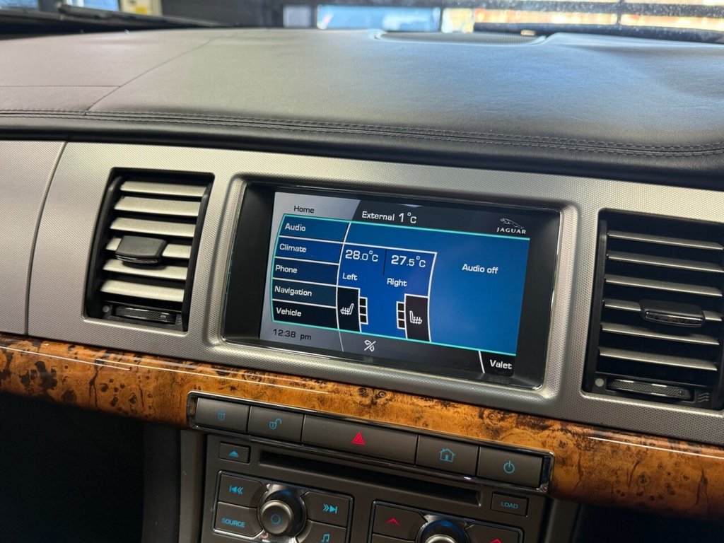 Used Jaguar XF 2010 for sale - 77110987: Photo 22