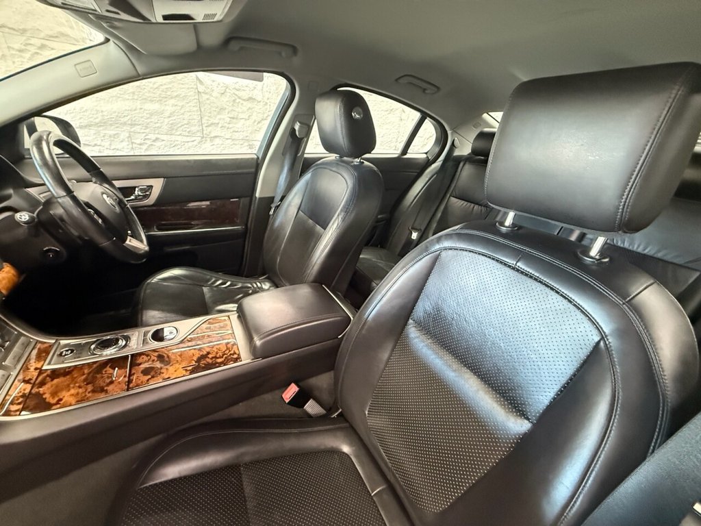 Used Jaguar XF 2010 for sale - 77110987: Photo 30