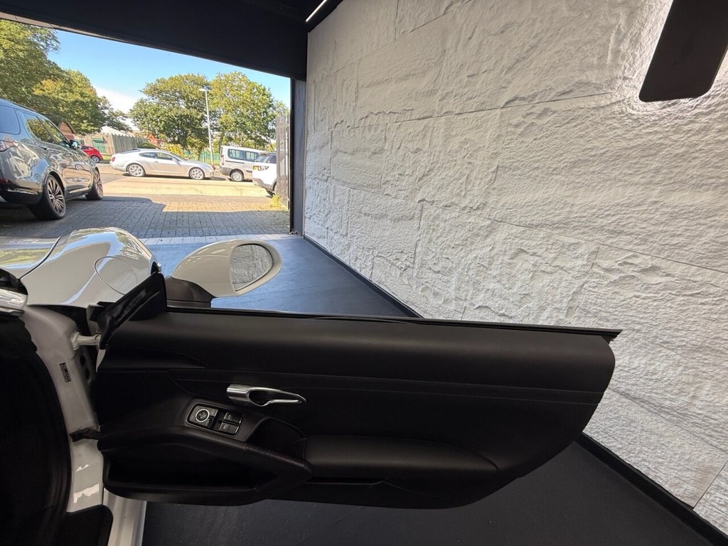 Used Porsche Boxster 2013 for sale - 76783440: Photo 27