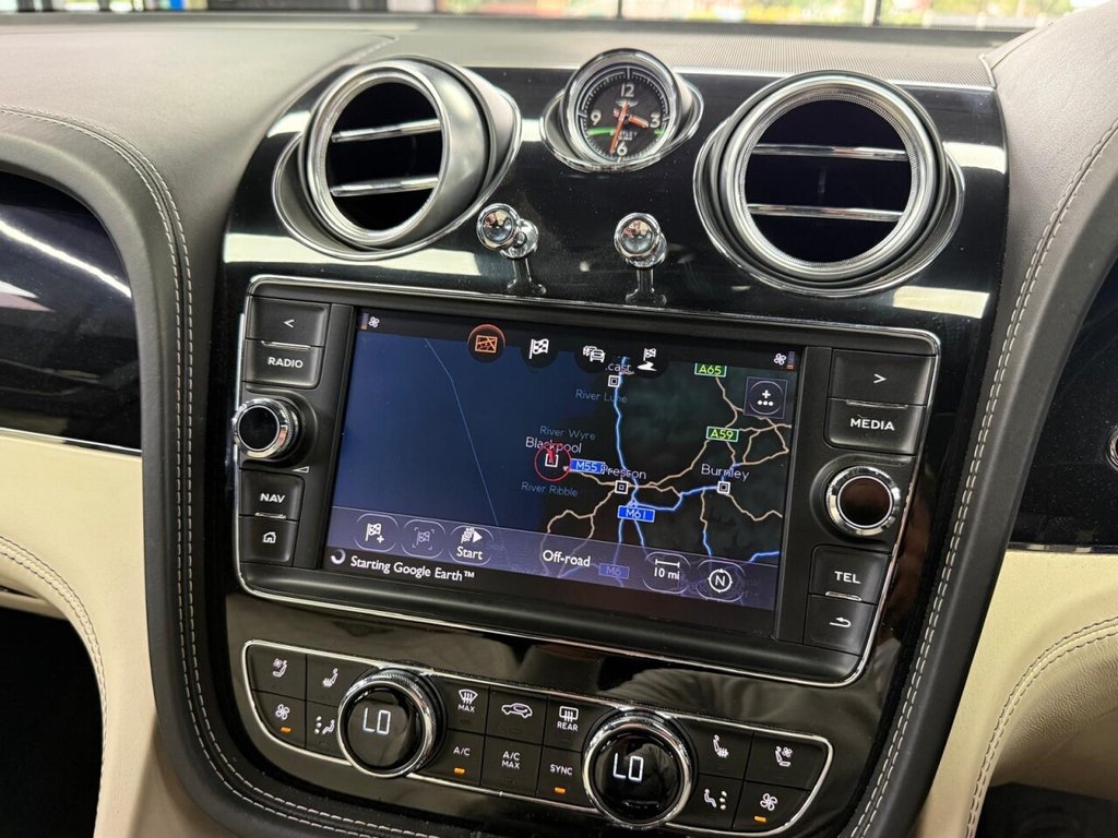 Used Bentley Bentayga 2016 for sale - 77341250: Photo 24