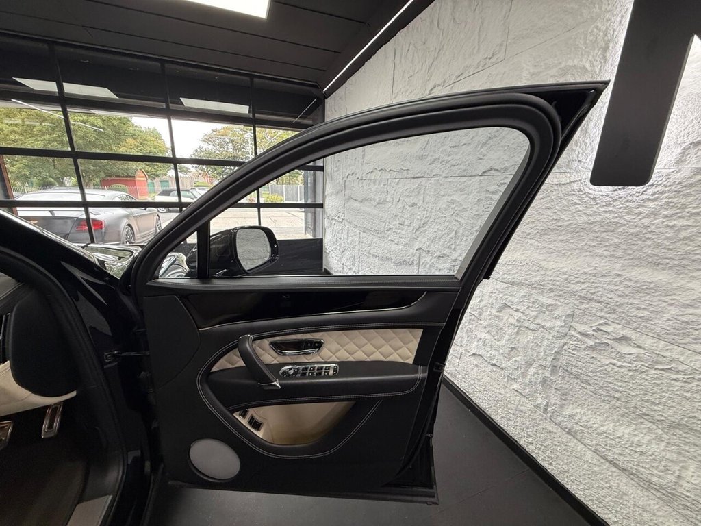 Used Bentley Bentayga 2016 for sale - 77341250: Photo 27