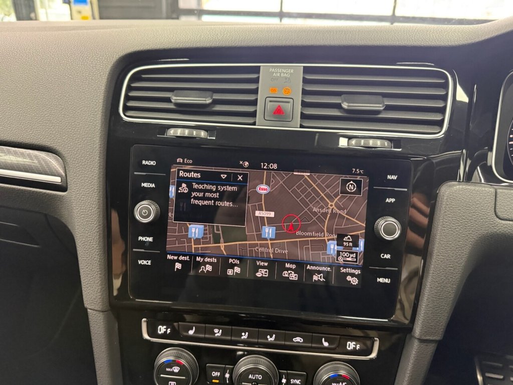 Used Volkswagen Golf 2019 for sale - 77905269: Photo 25