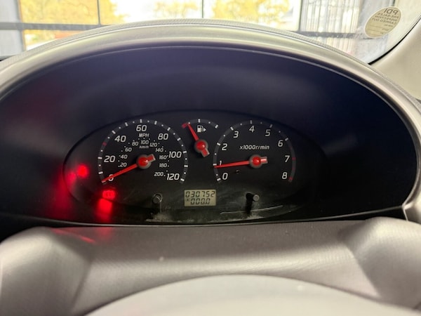 Used Nissan Micra 2003 for sale - 76210568: Photo 20