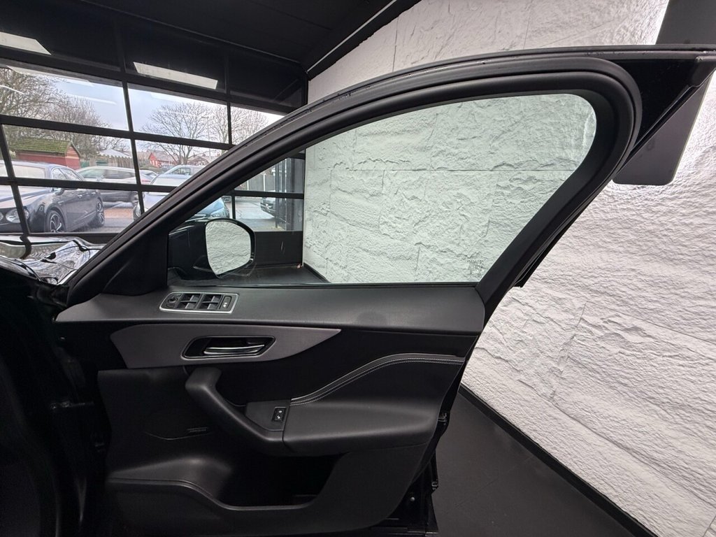 Used Jaguar F-Pace 2018 for sale - 77250657: Photo 26
