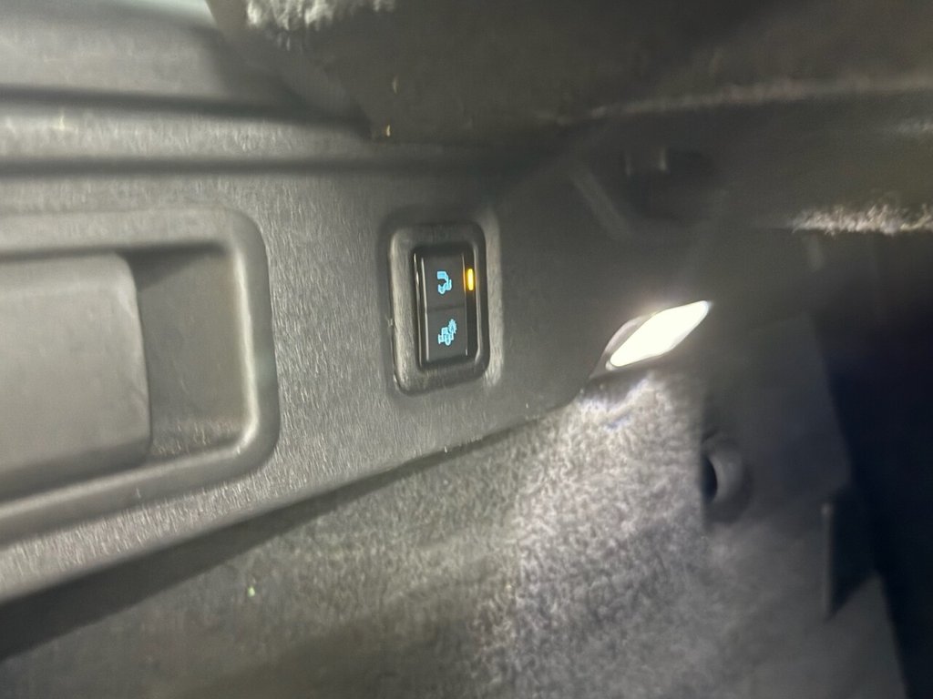 Used Jaguar F-Pace 2018 for sale - 77250657: Photo 36