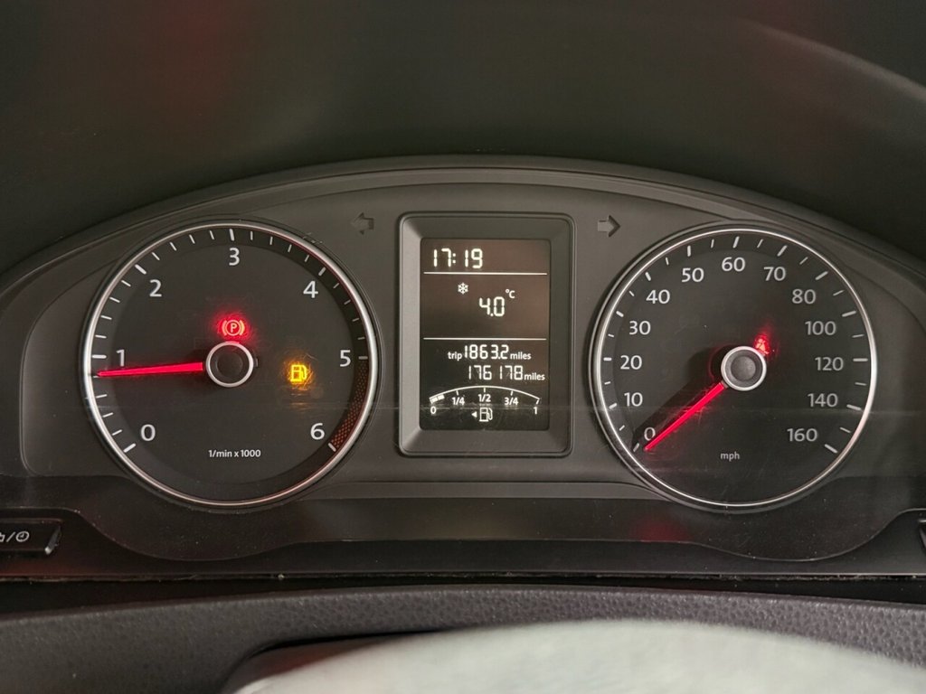 Used Volkswagen Transporter 2013 for sale - 77583079: Photo 49