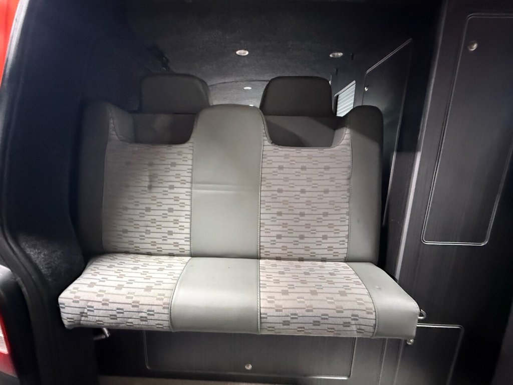 Used Volkswagen Transporter 2013 for sale - 77583079: Photo 9