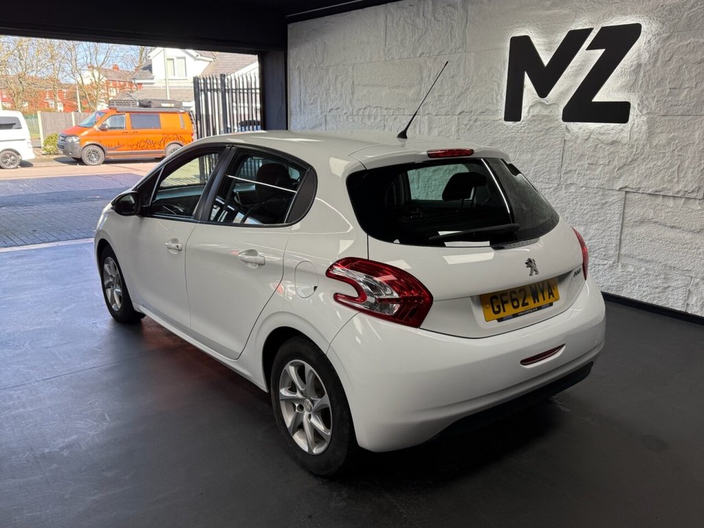 Used Peugeot 208 2013 for sale - 77734682: Photo 4