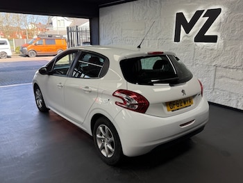 Used Peugeot 208 2013 for sale - 77734682: Photo