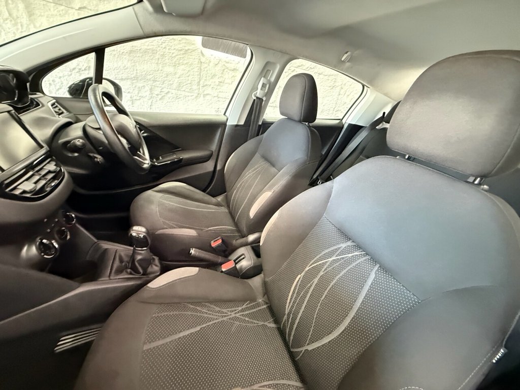 Used Peugeot 208 2013 for sale - 77734682: Photo 6