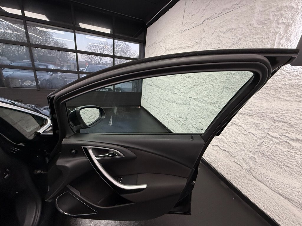 Used Vauxhall Astra 2011 for sale - 77249816: Photo 21