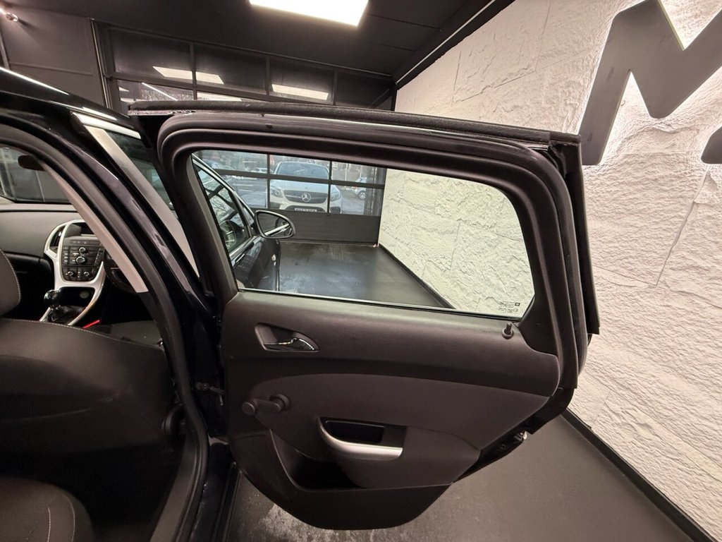 Used Vauxhall Astra 2011 for sale - 77249816: Photo 23