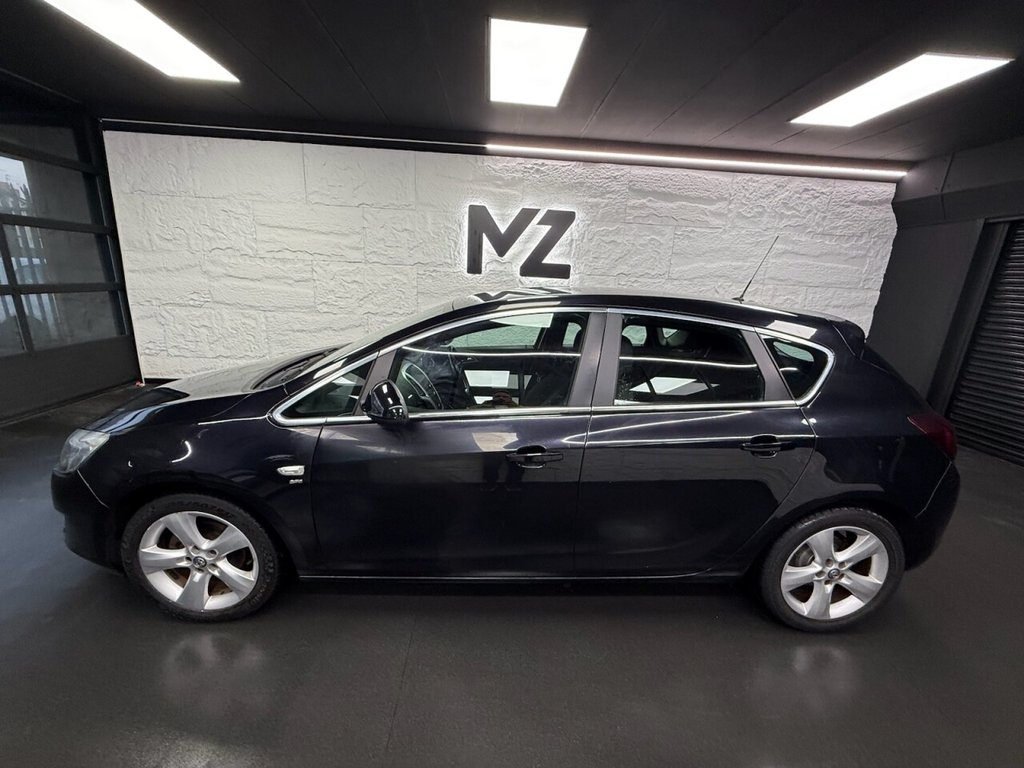 Used Vauxhall Astra 2011 for sale - 77249816: Photo 4