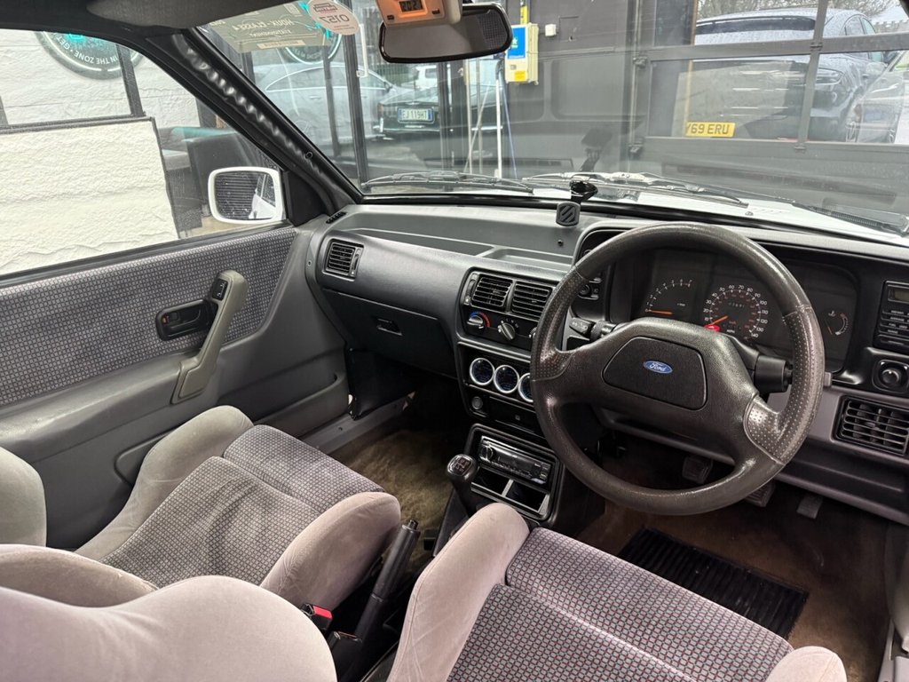 Used Ford Escort 1991 for sale - 76740767: Photo 3