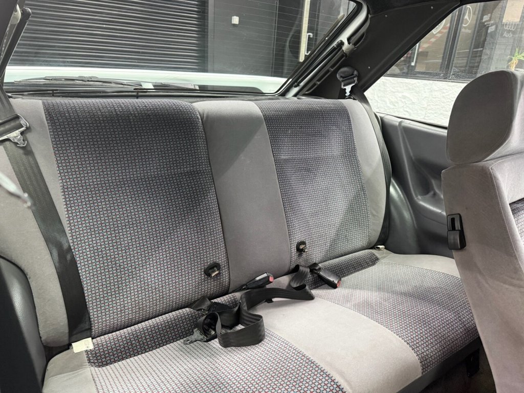 Used Ford Escort 1991 for sale - 76740767: Photo 9