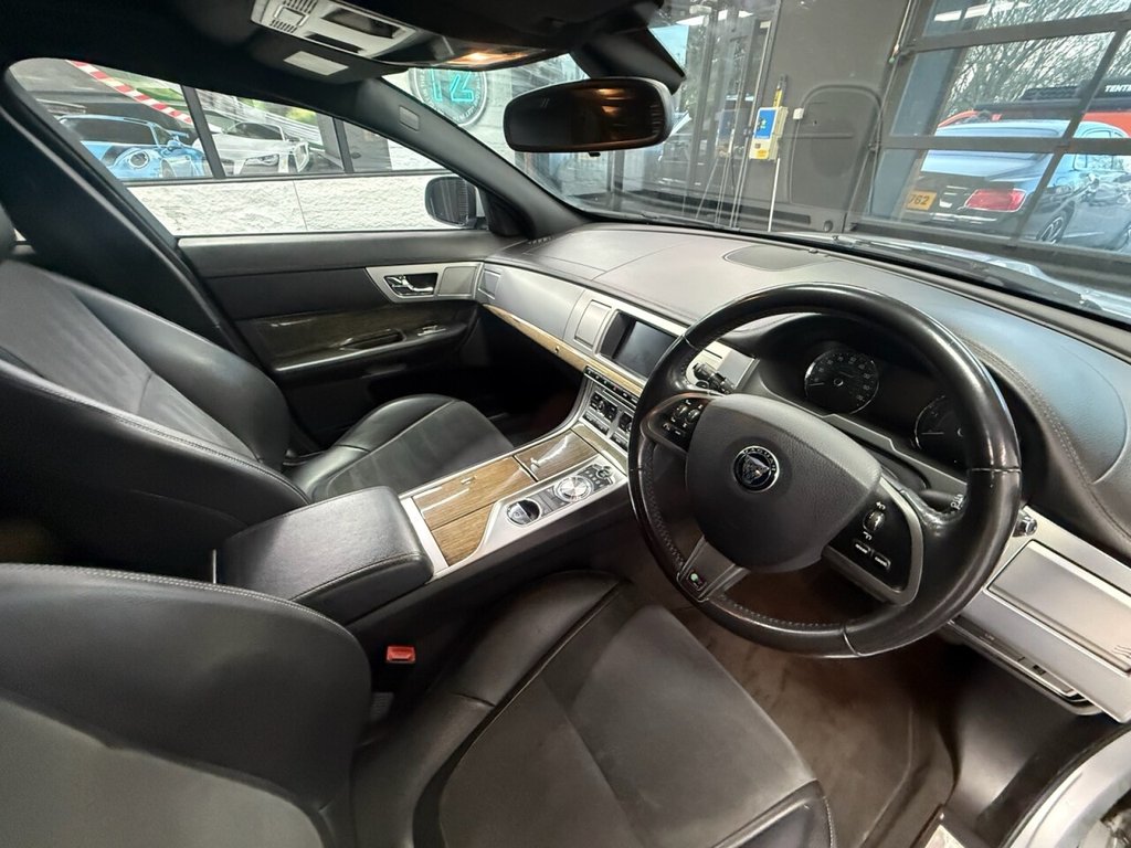 Used Jaguar XF 2014 for sale - 77583631: Photo 9