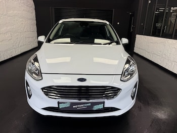 Used Ford Fiesta 2017 for sale - 79009351: Photo